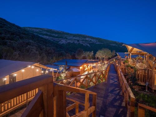 Sea Glamping
