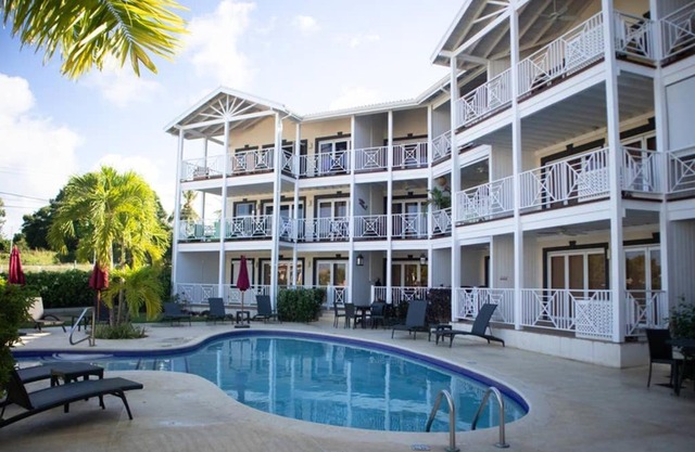 Sea Glass Villa - Spacious 2 Bedroom, 2 Bathroom