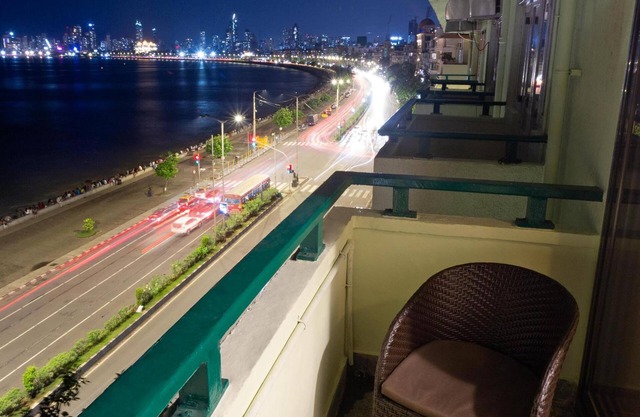 Sea Green South Hotel