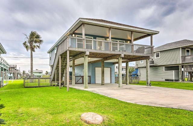 Sea Isle Retreat Restaurant, Bar and Marina On-Site