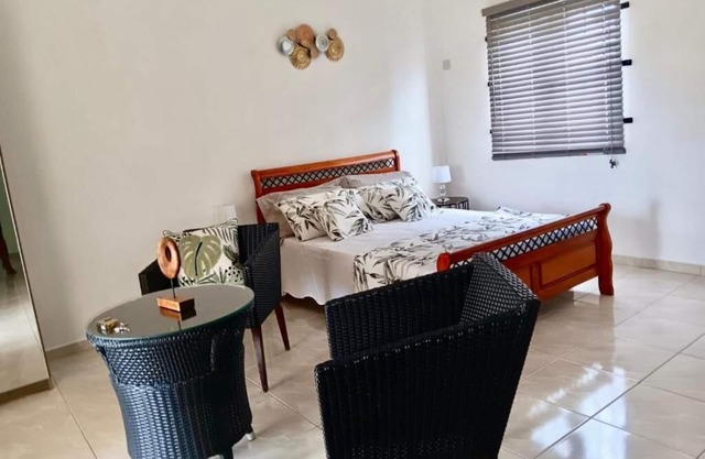 Sea La Vie Villa Amaillys Grand Gaube 5 minutes walk to the beach & amenities