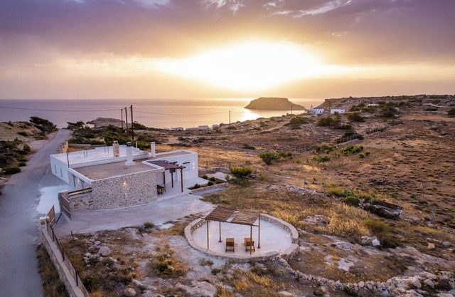 Sea La Vue : Your Exclusive Retreat Awaits on Greece's Untouched Gem
