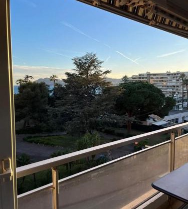 Sea Pearl apartment Cannes