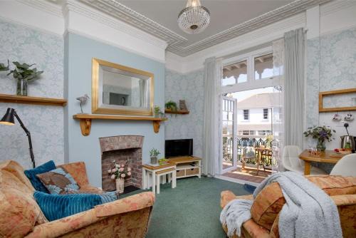 Sea Peeps, holiday apartment in Paignton