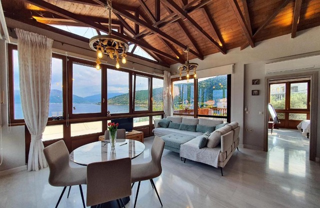 Sea Rock Apartment