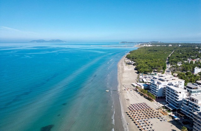 Sea & Sand Hotel
