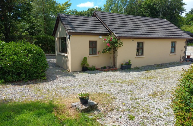 Sea view 1-Bed Cottage with private garden