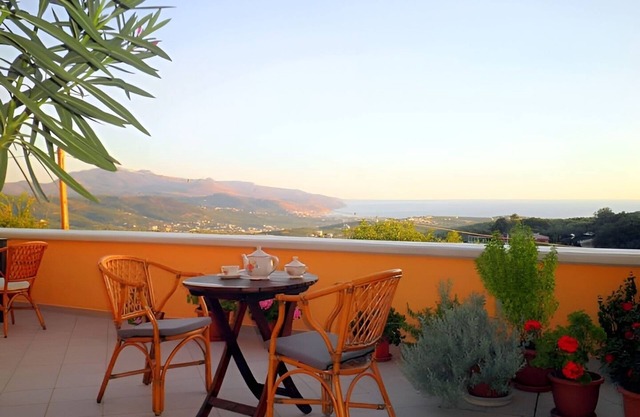 Sea view and nature-traditional stone house