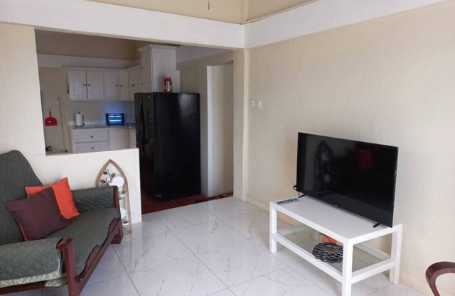 Sea view apartment in a quiet residential area just minutes walk from the beach
