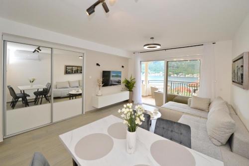 SEA VIEW apartment, Dobrota, Kotor