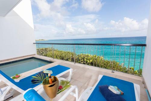 Sea View Apartment in Lowlands with Private Pool, 245 sqm