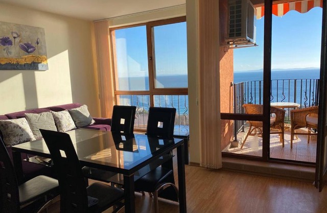 Sea view apartment in Sveti Vlas