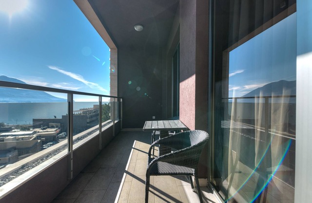 Sea View Apartments MonteBook