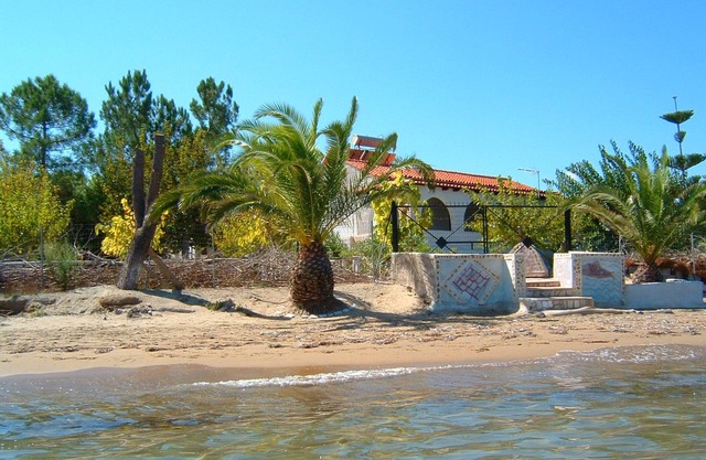 Apartamentos con vista al mar en la playa de arena en la isla de Corfú (2) - Recientemente renovado
