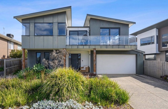 Sea View Beach House 11a