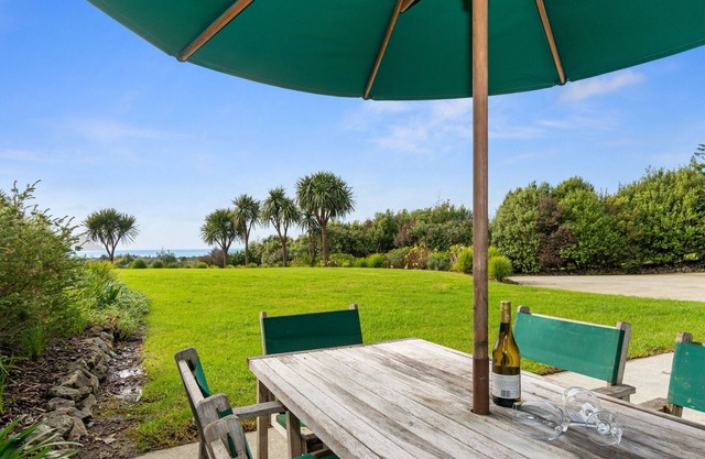Sea View Cottage – Ruakaka Holiday Cottage