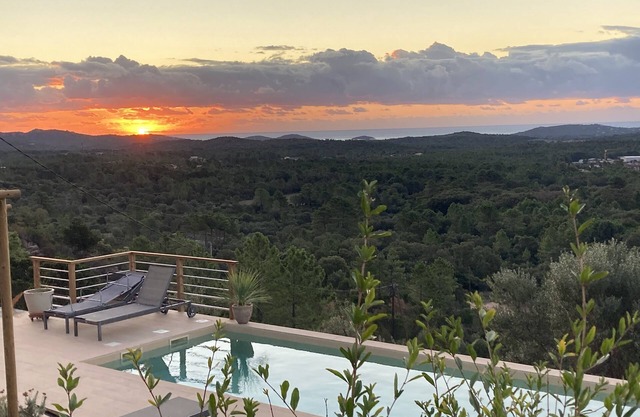 Sea view villa with pool