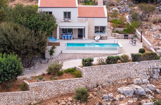 Impresionante Villa Armonia con vistas al mar. ¡Oferta especial de última hora del 7 al 14 de mayo!