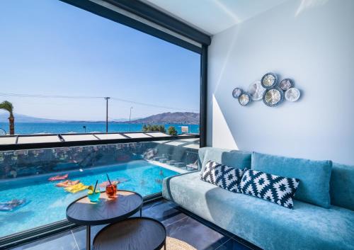 Sea View Serenity Beachfront & Pool 103