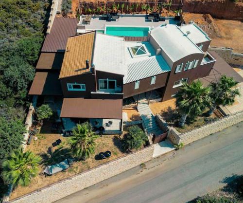 Sea view villa with jacuzzi