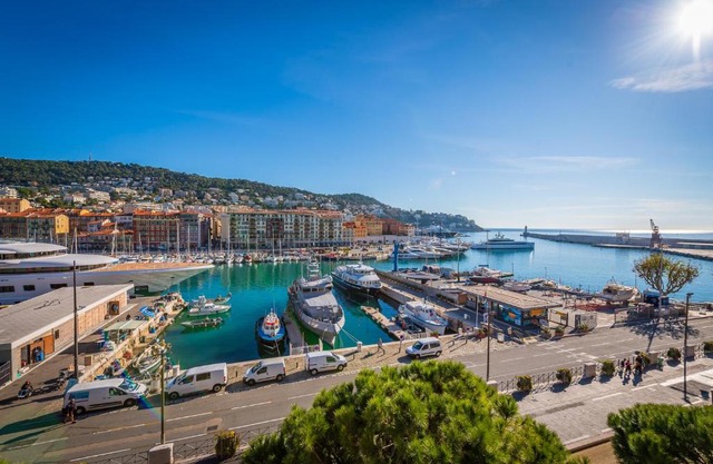 Sea view, vue sur la mer Port De Nice - Appartement de charme 2 P