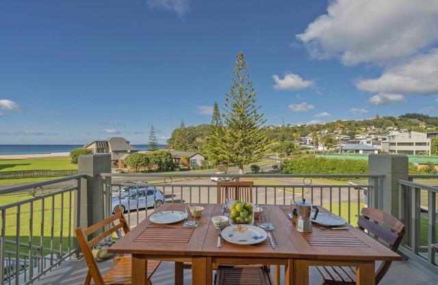 Sea Views Apartment - Onemana Apartment