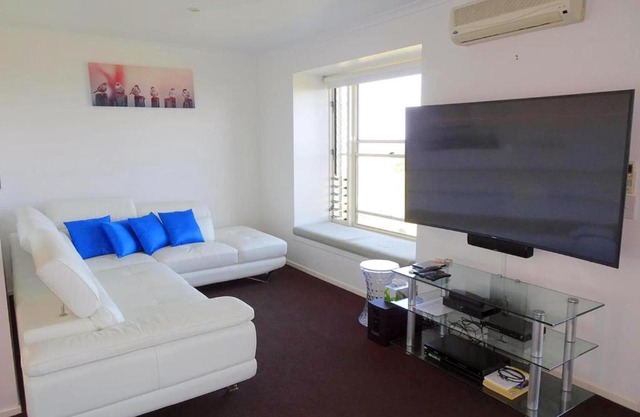 Sea Views at Aqualuna 9 Solitary Islands Way 94