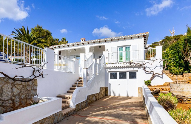 Villa con AA, vistas al mar, cerca de la playa, piscina privada y WIFI gratis