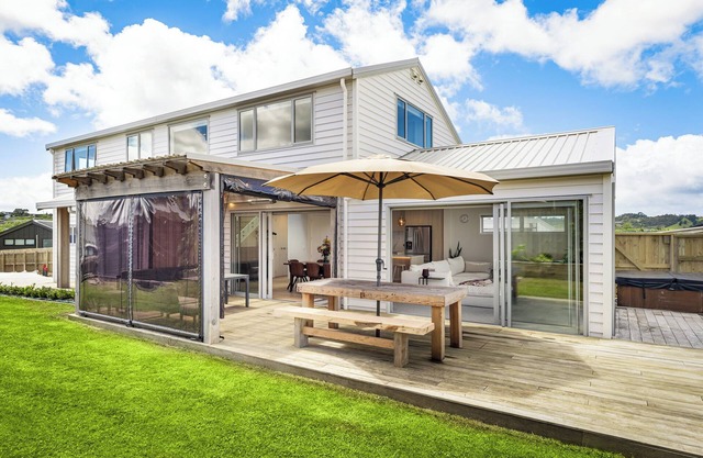 Seabreeze Escape - Snells Beach Holiday Home