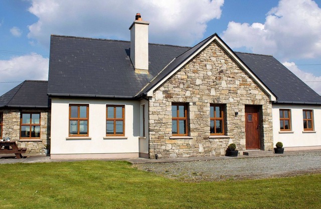 Seabreeze Lodge, Emlagh