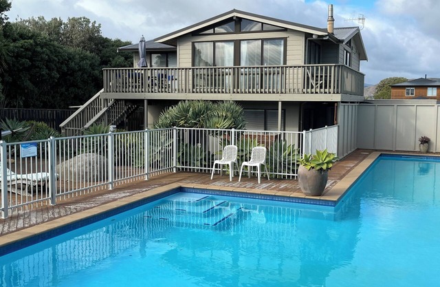 Seabreeze @ Longshore: piscina + spa + tenis + playa