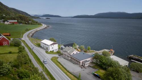 Seabreeze Stay - Two hours away from Geiranger