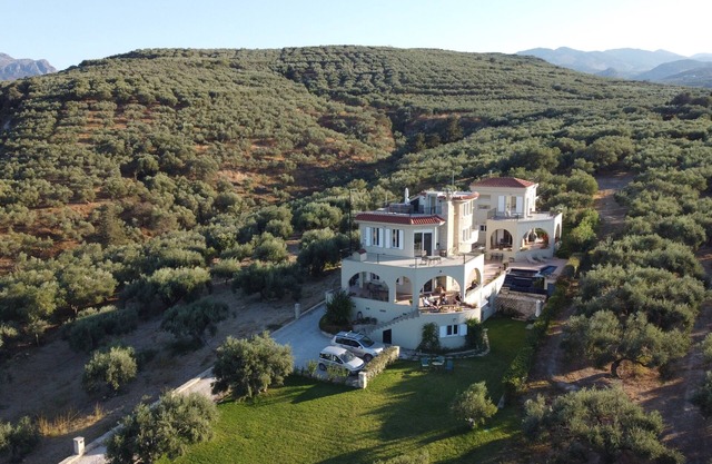 Seacoast Estate, Western Crete's Olive Region. Great for large-group gatherings.