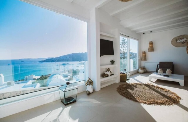 SeaCode Villas, White Villa