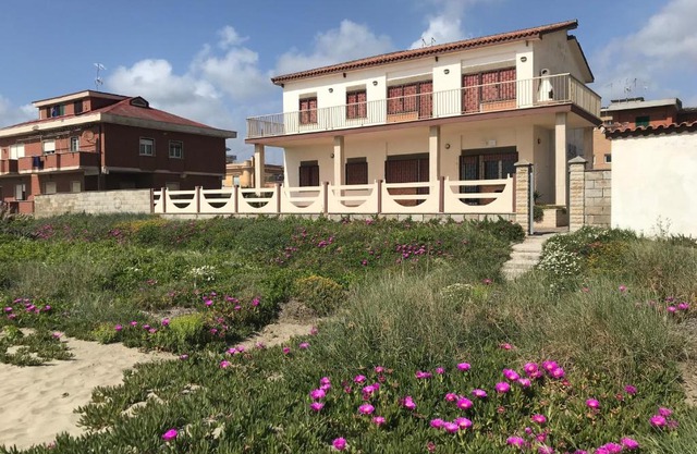 Seafront apartment in Villa , near Rome