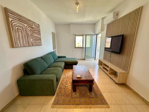 Seafront central 1 bedroom flat