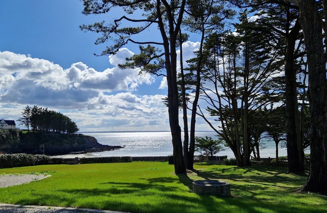 Seafront family home - Waterfront - Sleeps 14