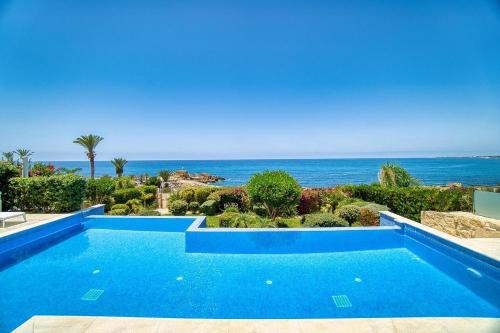 Seafront Villa 2