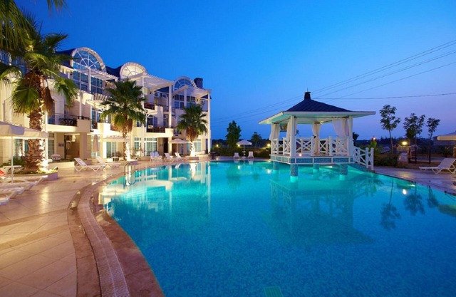 Seahorse Deluxe Hotel