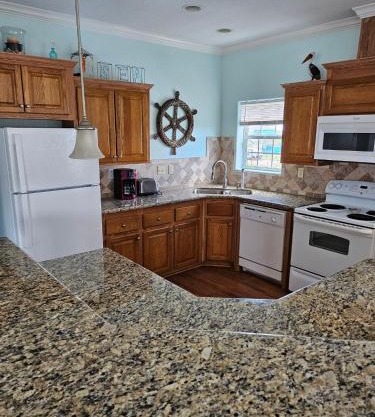 Seahorse Sea Fish Camp Sleeps 16