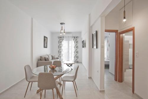 SeaLiv Apartment by LobbySquare
