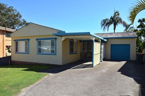 Seamist Cottage - Bring your own linen.