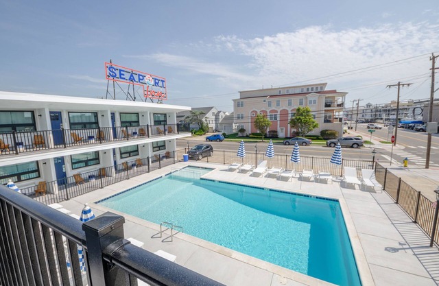 Seaport Inn