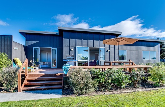 SeaRenity - Waimarama Holiday Home