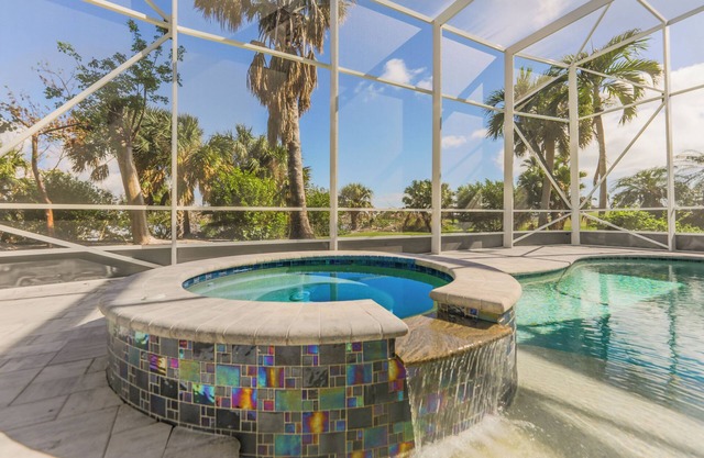 SeaRose- Gorgeous Sanibel Estate now with dining credit!!