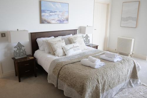 Seas the Day Beachfront Apartment Ramsgate - Sleeps 4