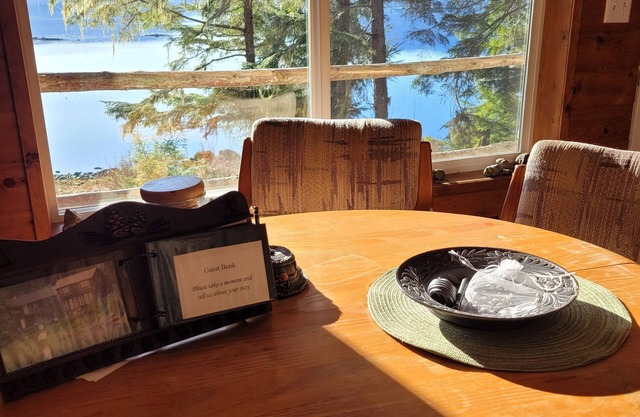 SEAS THE DAY! Naukati Bay Waterfront Rental.