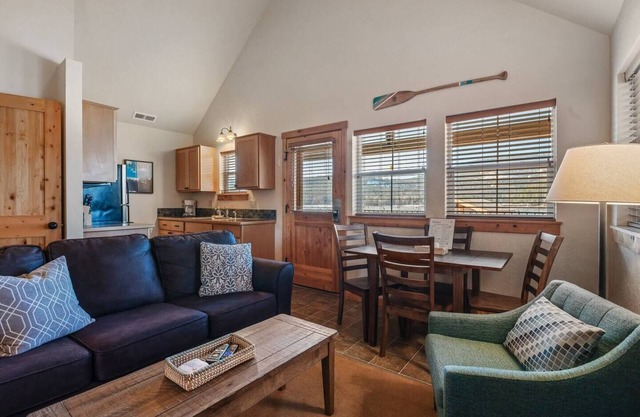 #1 Seas the Moment - Lakefront Beach Bungalow