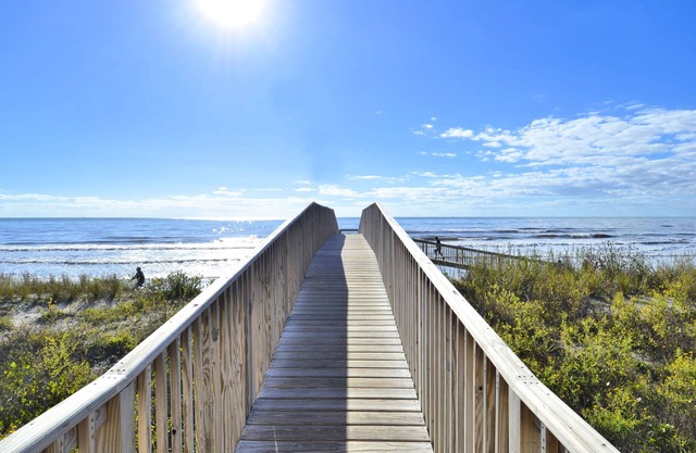 Seascape 1309 2 Bedroom Condo by RedAwning