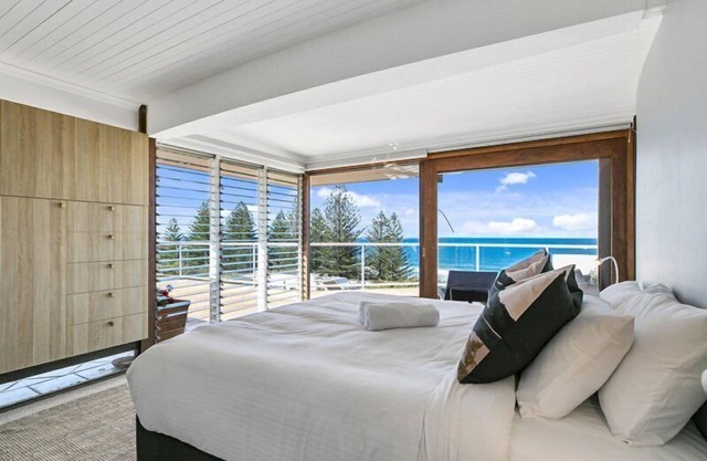 Seascape - A Stunning Two Level Penthouse Apartment.